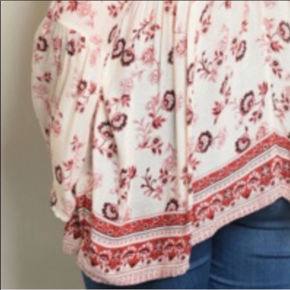 Plus Size Pretty Red Floral Top! - Picture 6 of 7